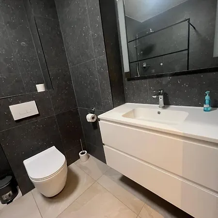 Ereva Seaside Cosy 1 Bedroom With Garden Ostende