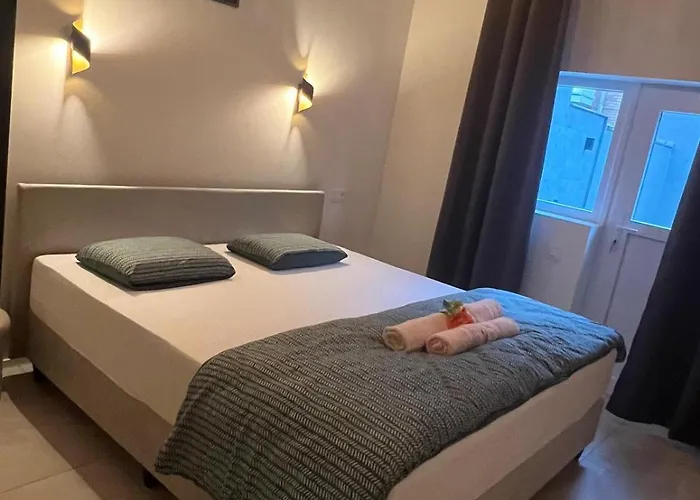 Ereva Seaside Cosy 1 Bedroom With Garden