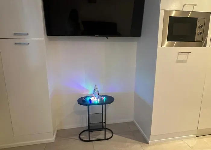 Ereva Seaside Cosy 1 Bedroom With Garden Apartment