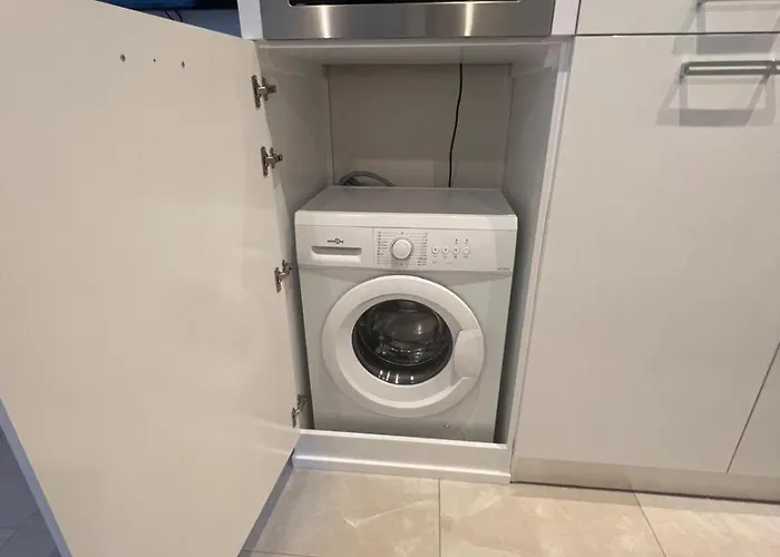 Ereva Seaside Cosy 1 Bedroom With Garden