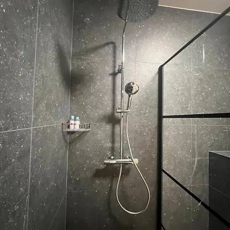 Ereva Seaside Cosy 1 Bedroom With Garden